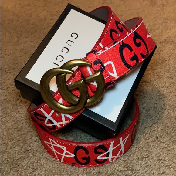 red gucci belt with stars